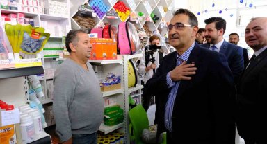 Bakan Dönmez Eskişehir'de seçim çalışmalarını sürdürüyor