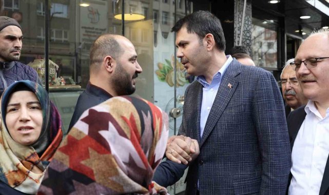 Bakan Kurum ile depremzede vatandaş arasında duygusal diyalog