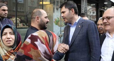 Bakan Kurum ile depremzede vatandaş arasında duygusal diyalog