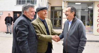 Başkan Ataç esnafı ziyaret etti