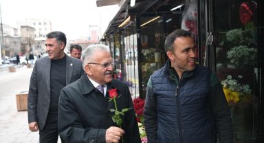 Başkan Büyükkılıç'tan esnaf ziyareti