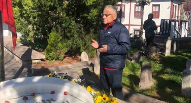 Başkan Büyükkılıç'tan Yazıcıoğlu ve Pakdil'in kabirlerine ziyaret