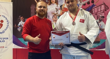 Battal Serdar Arslan Karaman'ın gururu oldu