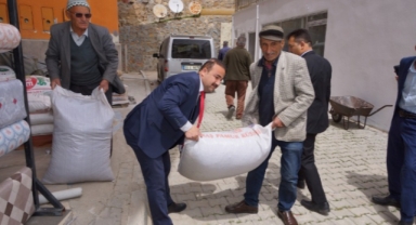 BBP Karaman adayları Sarıveliler'e çıkarma yaptı