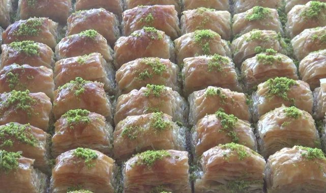 Beslenme uzmanı uyardı, haftada iki porsiyondan fazla tatlı tüketilmeli