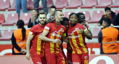 Carlos Mane 4. golünü attı