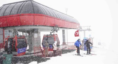 Erciyes'te Nisan karı