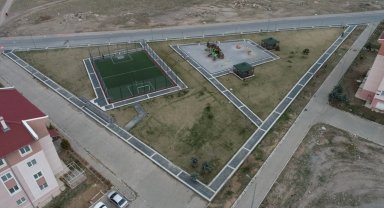 Genç dostu Melikgazi, sporsever gençlere 7 adet futbol sahası yaptı