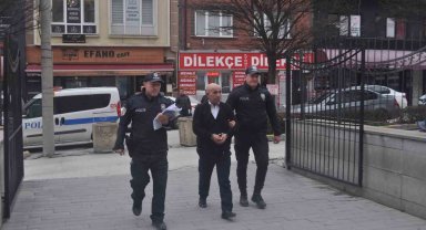 Jandarma aracı ve minibüse çarpan otobüsün şoförü tutuklandı