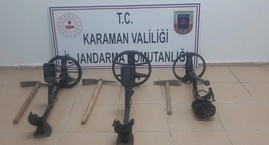 Kaçak kazı yapan defineciler suçüstü yakalandı