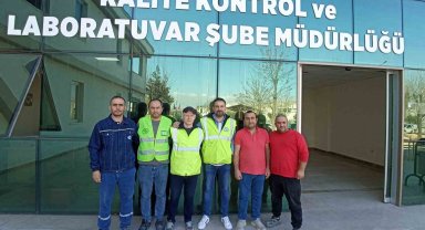 KAEÜ bilirkişi ekibi, deprem bölgesinde yıkılan binaları raporluyor