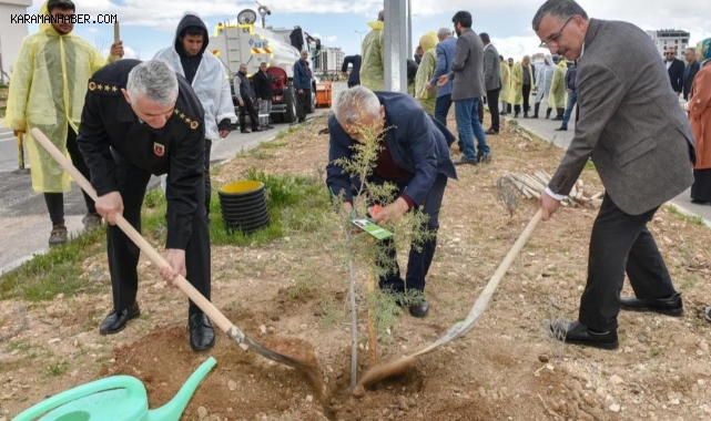 Karaman'da depremde ölen üniversite öğrencilerin anısına fidan dikildi