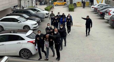 Nitelikli dolandırıcılık şüphelisi 4 kişi yakalandı