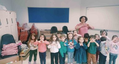 "Kardeşimle 23 Nisan" projesi ile depremzede çocuklara destek oldular