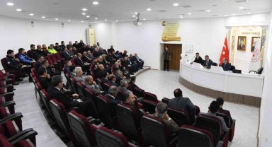 Vali Tuncay Akkoyun, mahalle muhtarlarıyla bir araya geldi