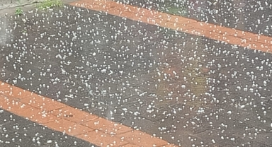 Karaman'da dolu yağışı etkili oldu