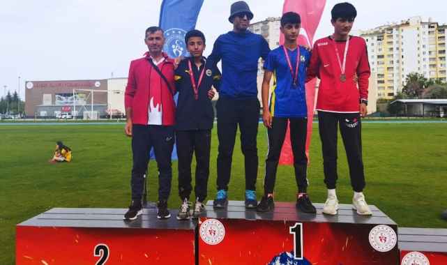 Karamanlı Atletler Kayseri’de Final Biletini Kaptı
