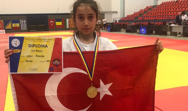 Leyla Abanoz, Balkan Şampiyonu Oldu