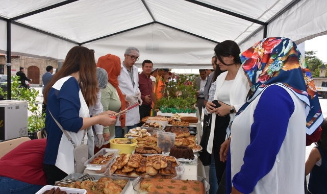Özel Öğrencilerden Özel Yılsonu Sergisi