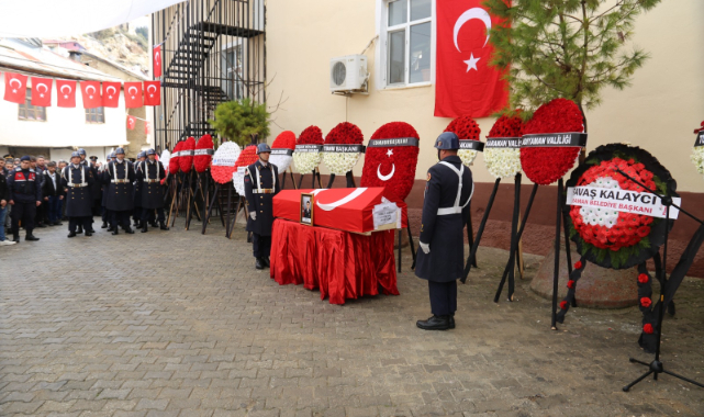 Şehidimizin Naaşı Katranlı Köyünde Düzenlenen Cenaze Töreniyle Toprağa Verildi.