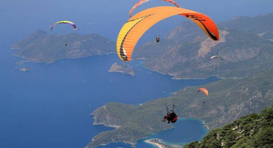 Tatilinizi Unutulmaz Yapacak Fethiye Yamaç Paraşütü!
