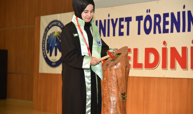 KMÜ'DE ÖĞRENCİLER KEP ATTI