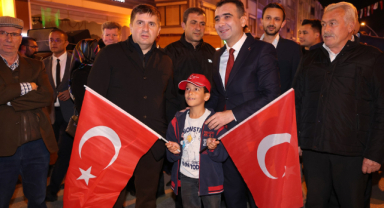 TÜRK DİL BAYRAMI FENER ALAYI YÜRÜYÜŞÜ COŞKUYLA YAPILDI