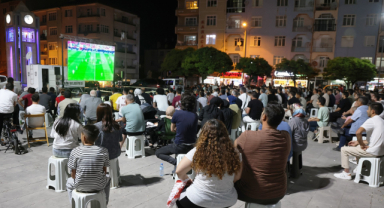 AKTEKKE KENT MEYDANI’NDA MİLLİ MAÇ HEYECANI