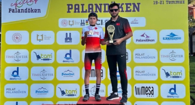 Karaman bisiklet takımı sporcularından Veli Sarı Türkiye Şampiyonu