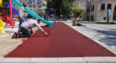 PARK VE YEŞİL ALANLARDA YENİLEME ÇALIŞMALARI DEVAM EDİYOR
