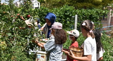Doğa Sevgisini Aşılayan Projede İlk Hasat Mutluluğu