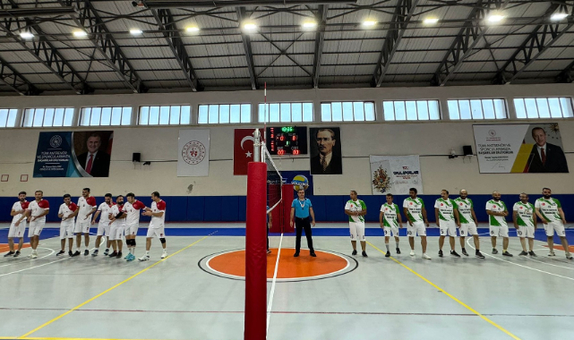 Kamu Spor Oyunları Voleybol’da Şampiyon Eğitim Ve Araştırma Hastanesi