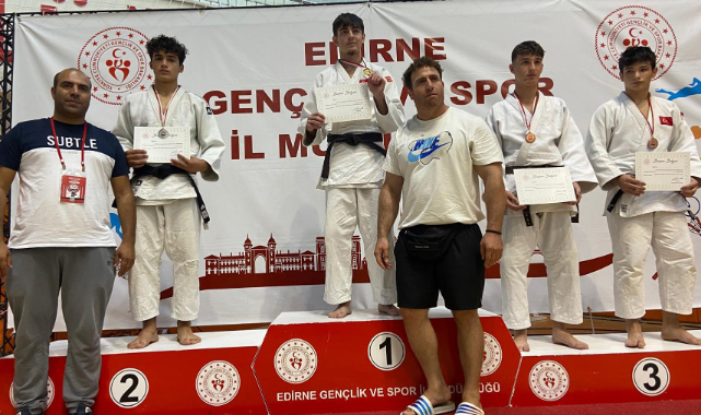 KARAMAN JUDO TAKIMI EDİRNE’DEN MADALYALARLA DÖNDÜ