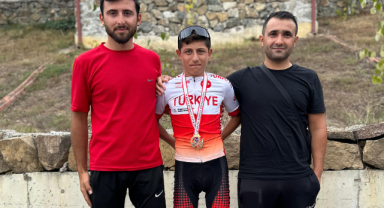 Veli Sarı’dan Altın Madalya
