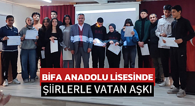 BİFA ANADOLU LİSESİNDE ŞİİRLERLE VATAN AŞKI