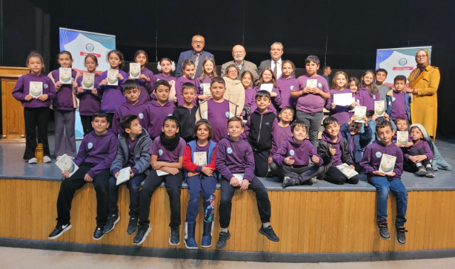 Şair ve Yazar Kamil Uğurlu, Dr. Sadık Ahmet İlkokulu Öğrencileriyle Buluştu “Daima Kitapla Projesi” kapsamında öğrenciler okudukları yazarlarla bir araya geliyor.