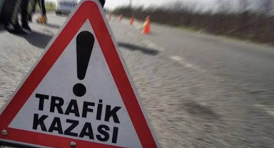 Karaman’da Minibüs ile Kamyonet Kavşakta Çarpıştı