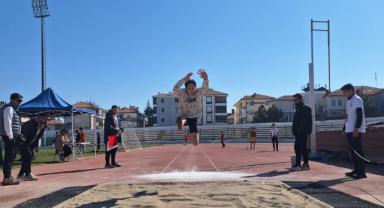Karaman’da Atletizm Heyecanı: 100 Sporcu Kıyasıya Yarıştı
