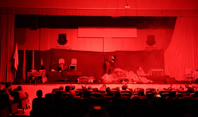 Tarihin İzinde Bir Gece: Çanakkale Ruhu Sahnede